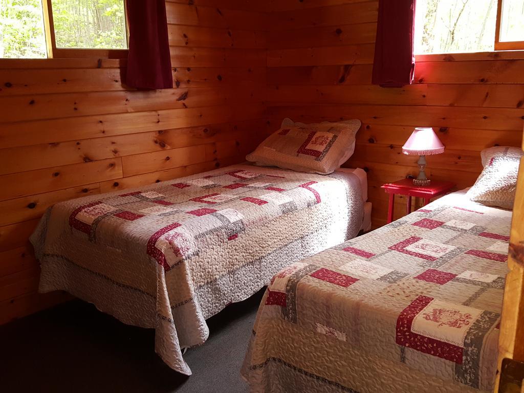 Red Lodge Resort Little Current Quarto foto